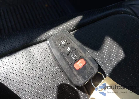 2022 Toyota Prius Prime Limited z USA, uszkodzony, nr VIN JTDKAMFP8N3212636